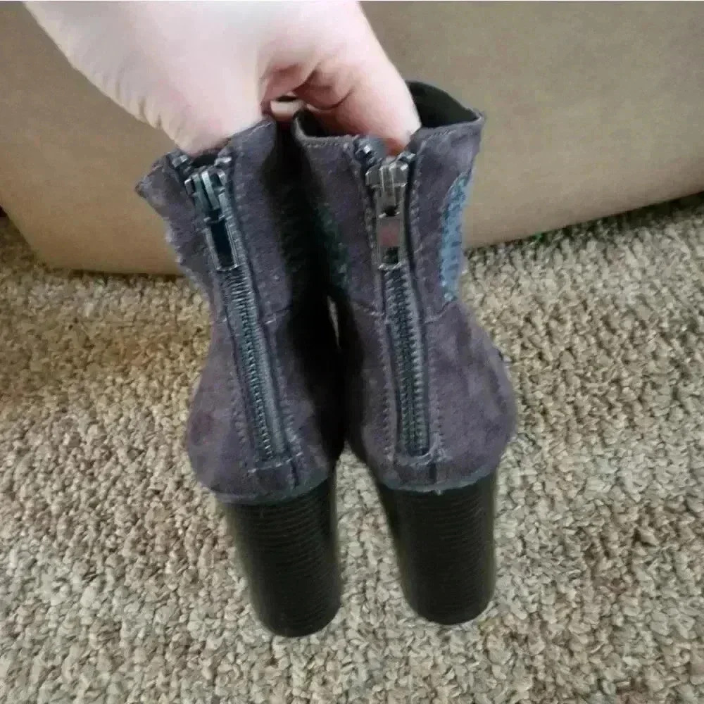 Juicy Couture heel boots - Picture 5 of 6